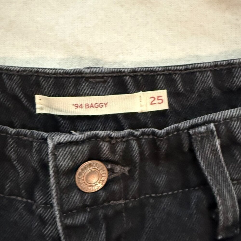 Levi’s Women's Size 25 '94 Baggy Jeans Black High Rise Relaxed Fit Y2K